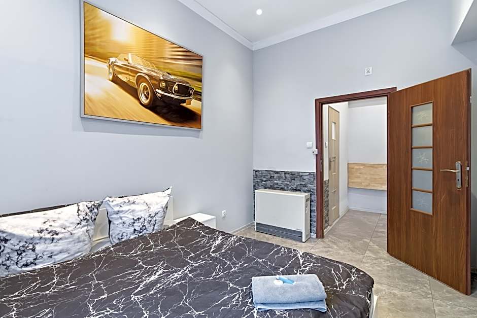 Queen Apartments