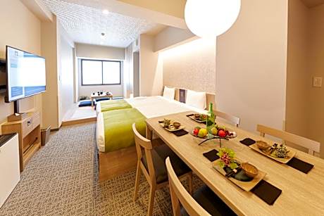 Superior Japanese Room with Washing Machine