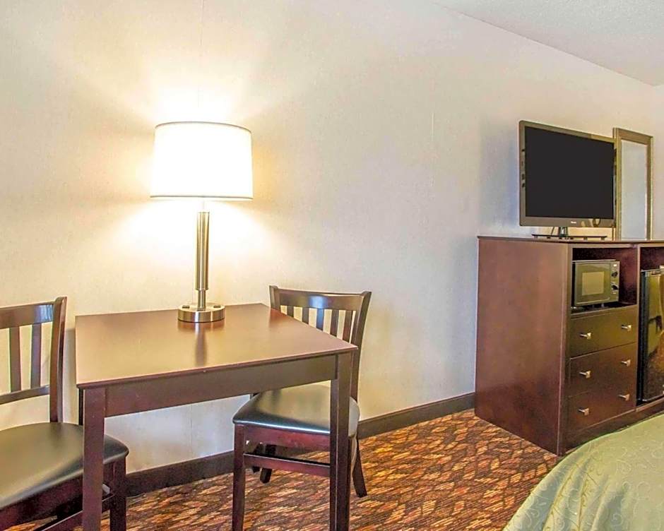 Quality Inn St. Mary's