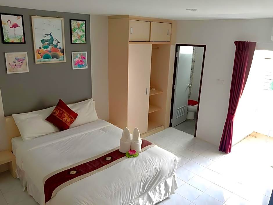 Grand Esie Service Apartment