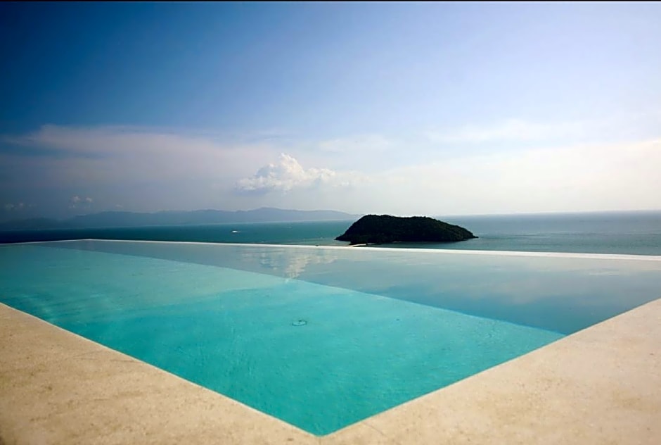 Bluerama - Adults Only Resort