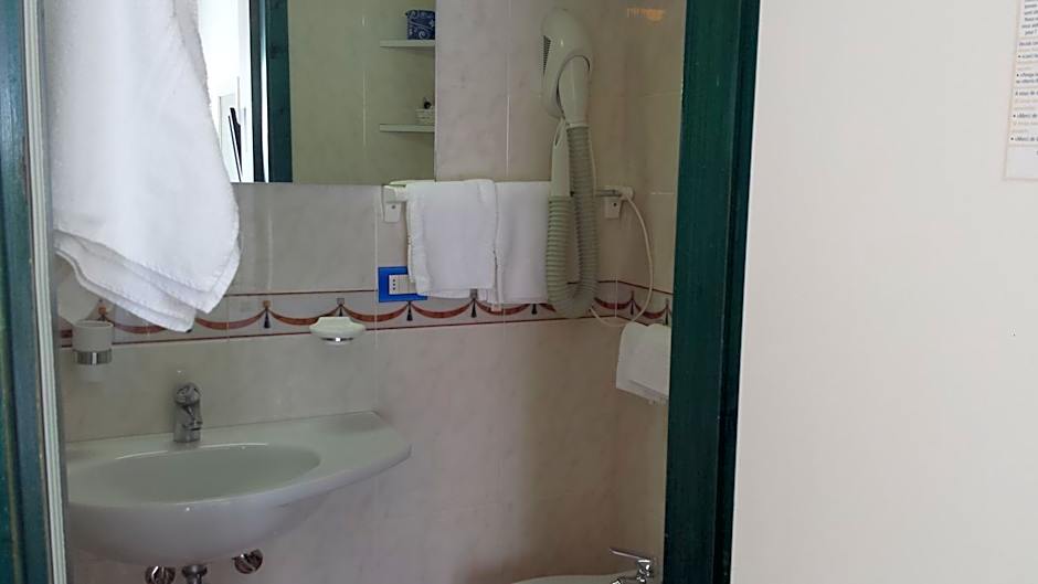 Hotel Elisa - Spiaggia Privata Inclusa