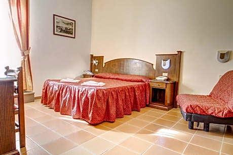 Apartment with Pool View