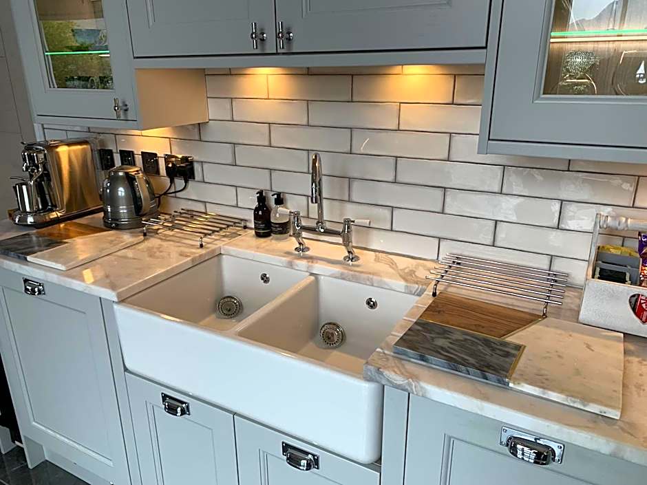 Little Fox Lodge Luxury Hideaway with Hot Tub Glencoe Near Fortwilliam