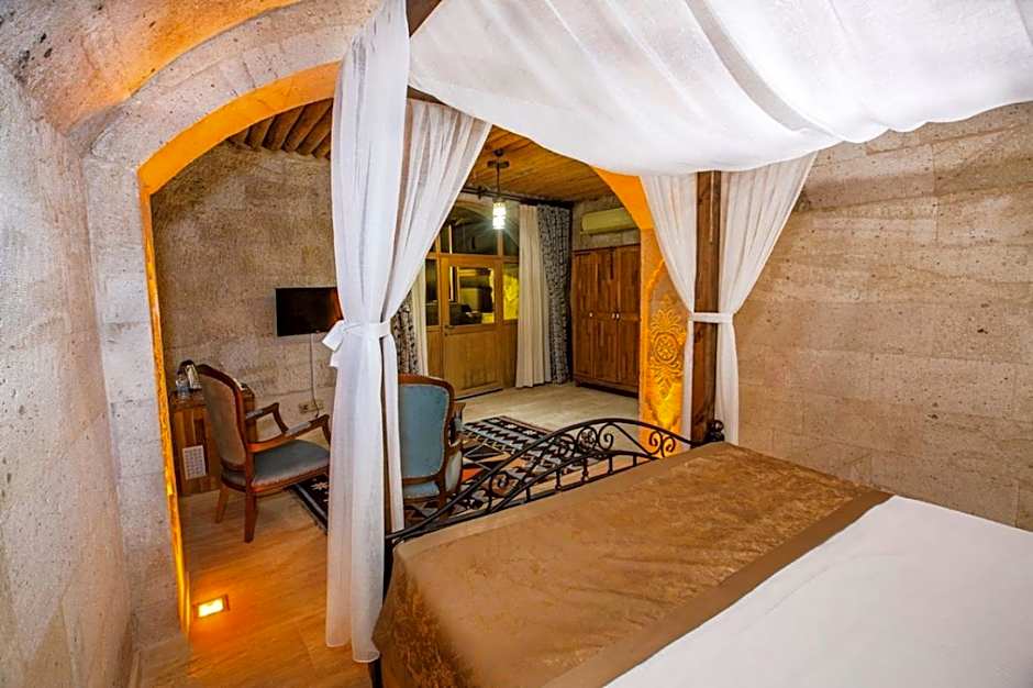 Caldera Cave Hotel
