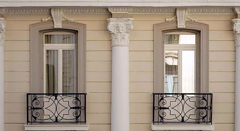 Zenith Premium Suites