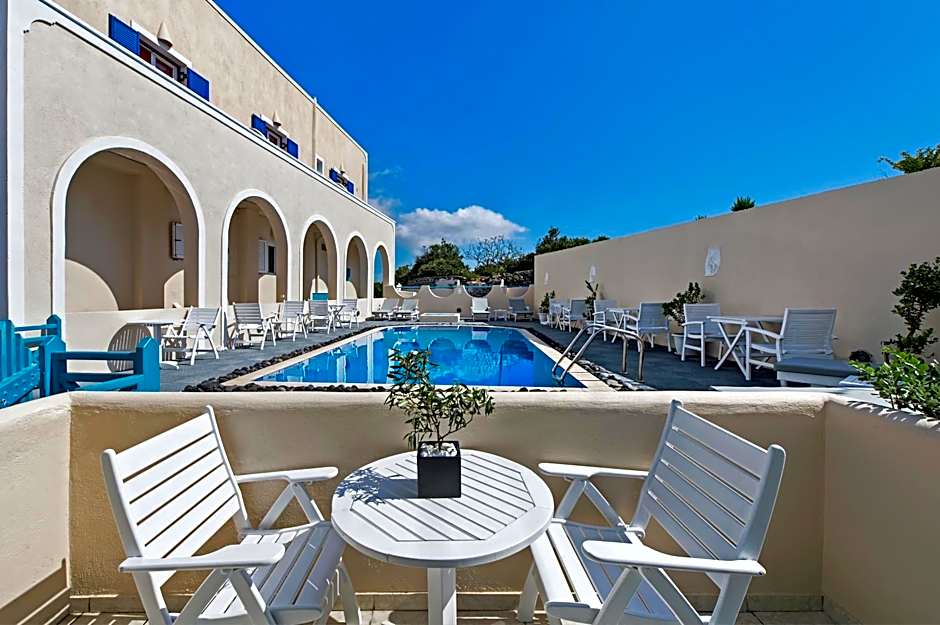 Alizea Villas & Suites