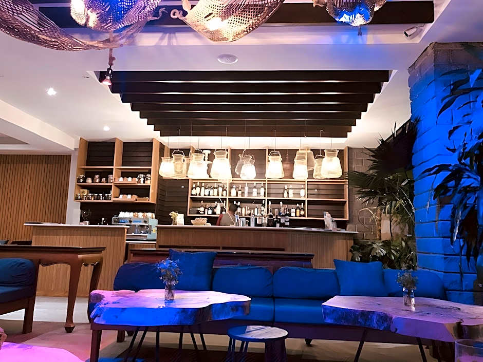 Quarter 09 Beach Hotel