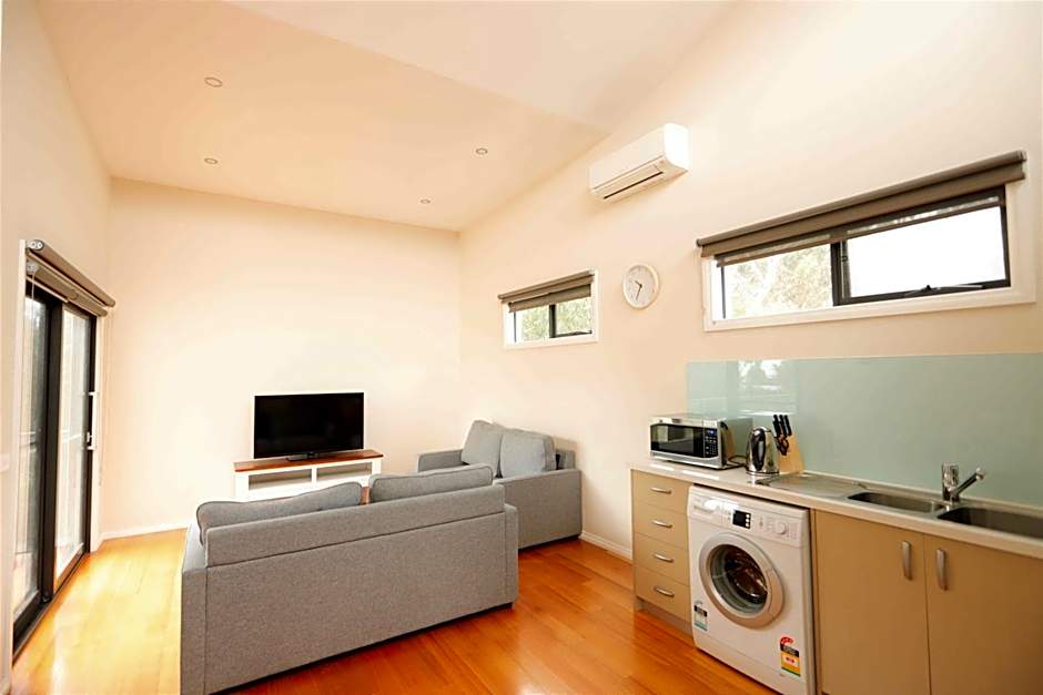 Apollo Bay Seal Apartments