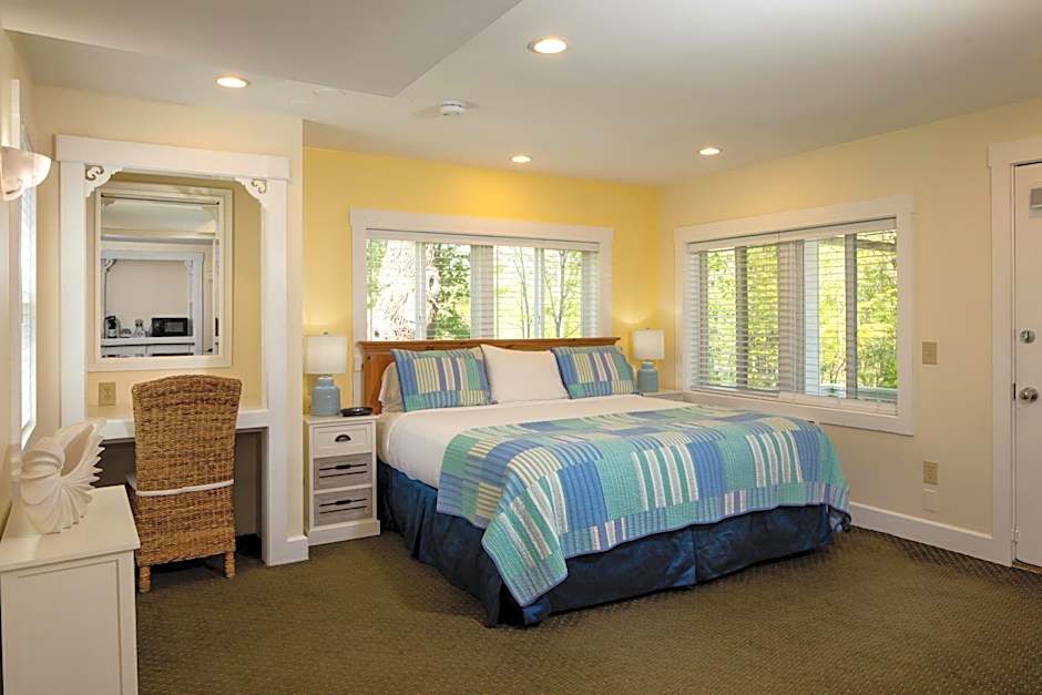 Photo 1 of 6 of Family Suite