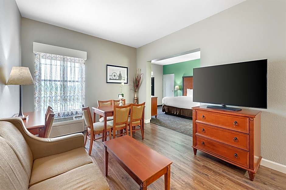 Best Western Plus Georgetown Inn & Suites