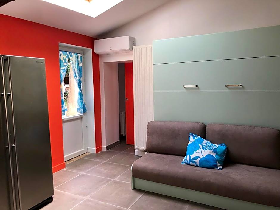 Chambres d'Hôtes L'Ostal de Pombonne