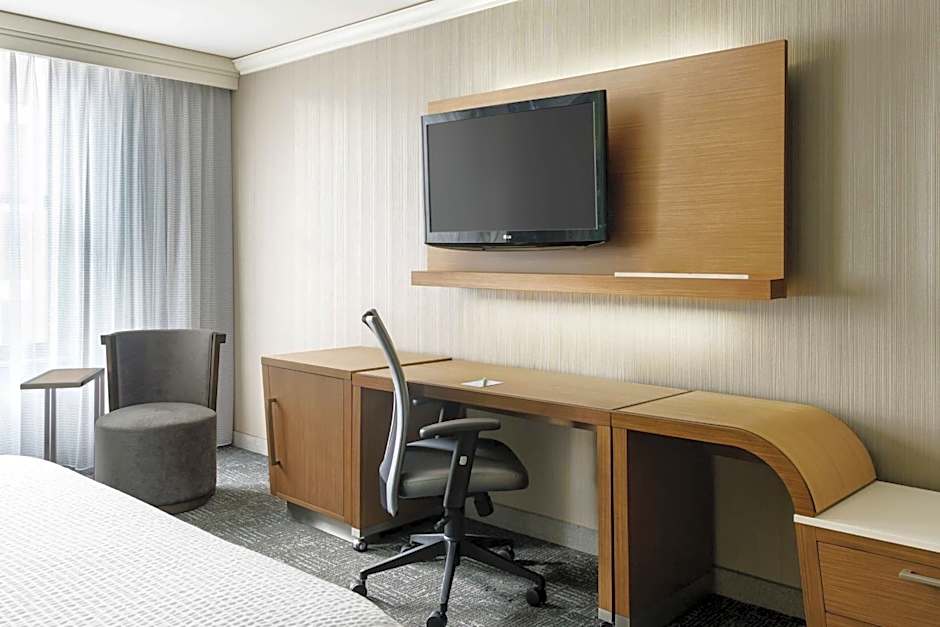 Courtyard by Marriott Chicago Downtown/Magnificent Mile