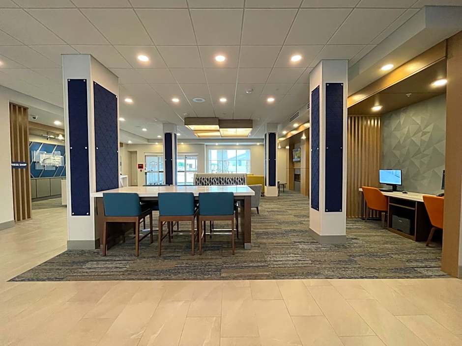 Holiday Inn Express and Suites Ft. Smith Airport By IHG