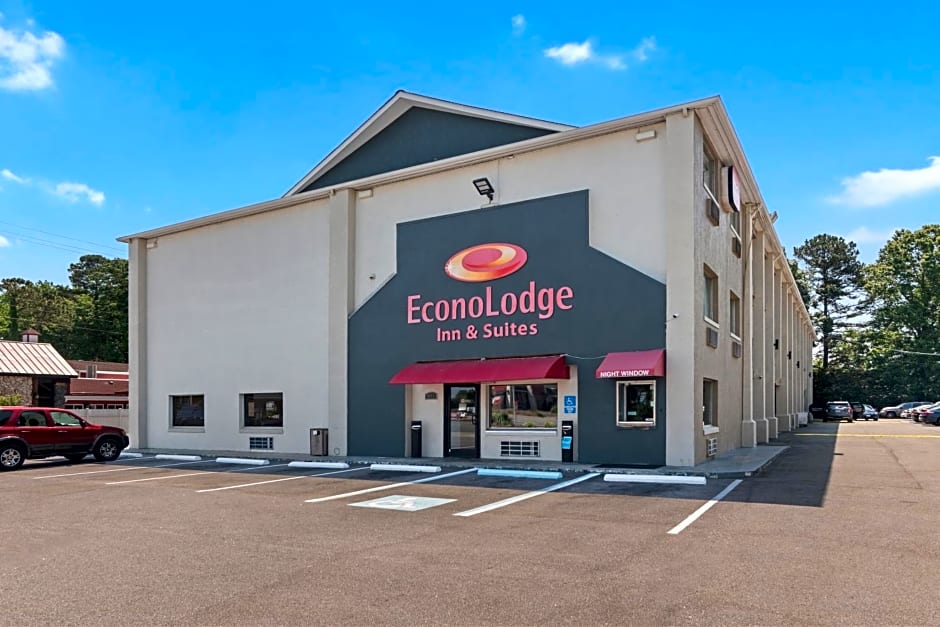 Econo Lodge Inn & Suites I-64 & Us 13