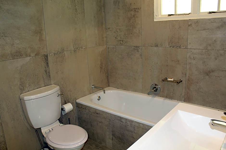 Mount Shekinah Country Hotel