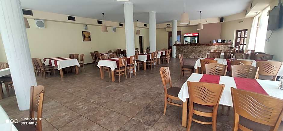 Alpine Garden Hotel (Trayanovi Dvori)