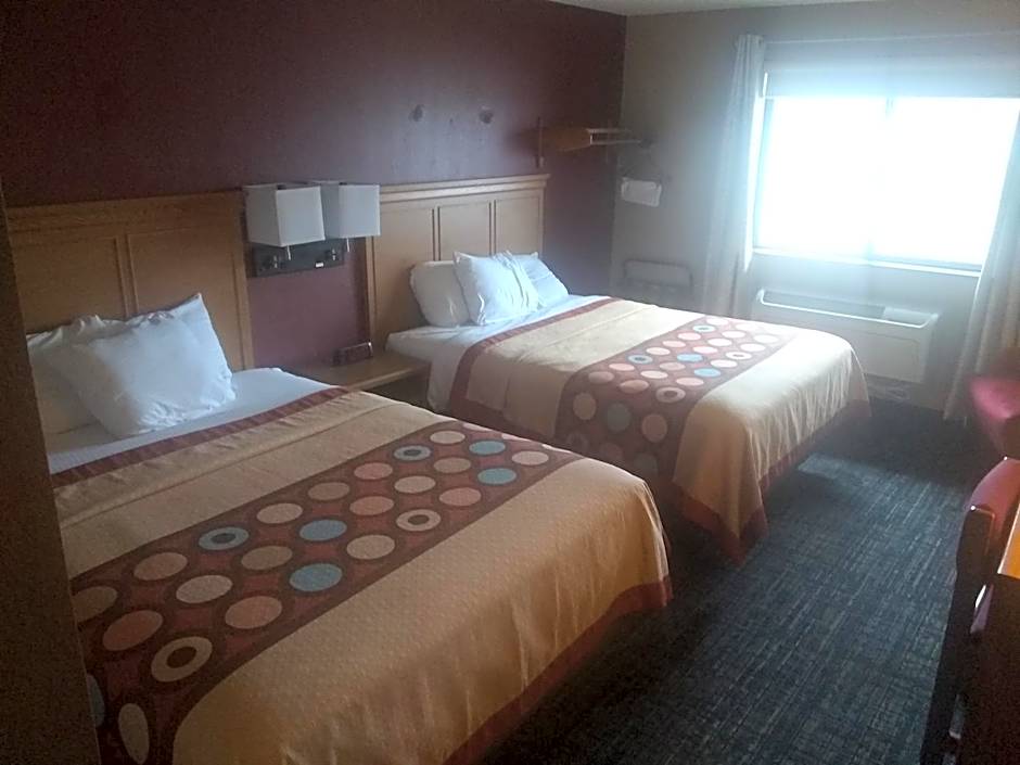 Super 8 by Wyndham Baxter/Brainerd Area