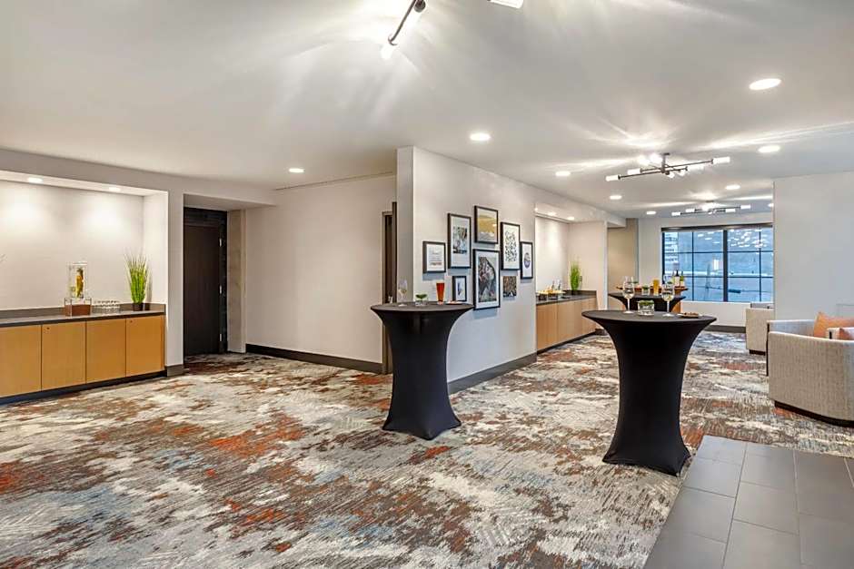 Cambria Hotel Denver Downtown RiNo