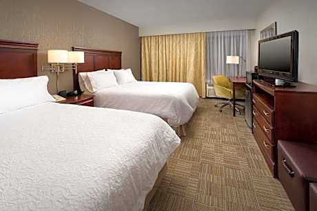 Queen Room with Two Queen Beds (4 Adults)