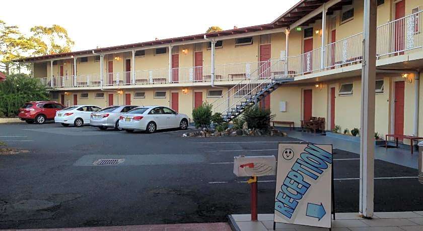 Riverview Motor Inn