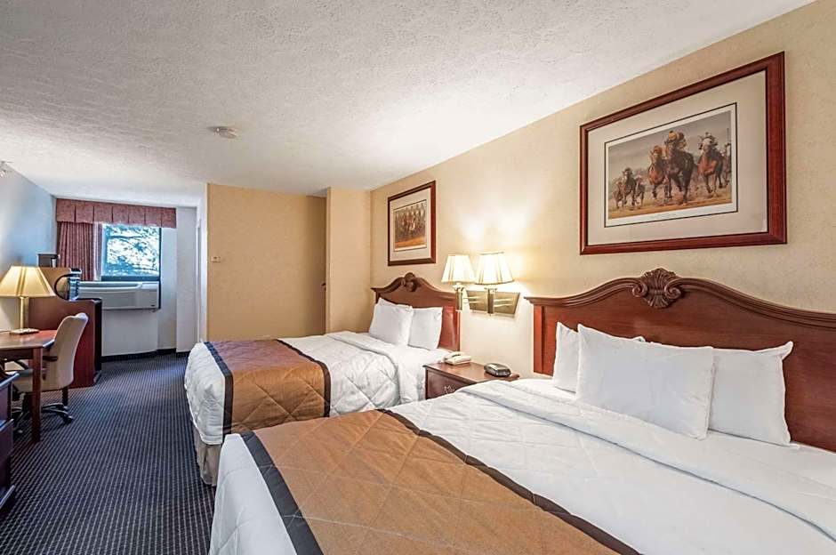 Photo 1 of 6 of 2 Queen Beds, Nonsmoking