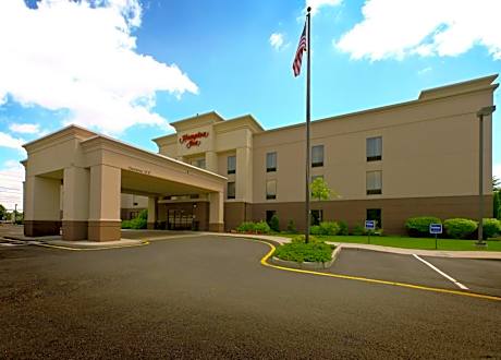 Hampton Inn By Hilton North Brunswick