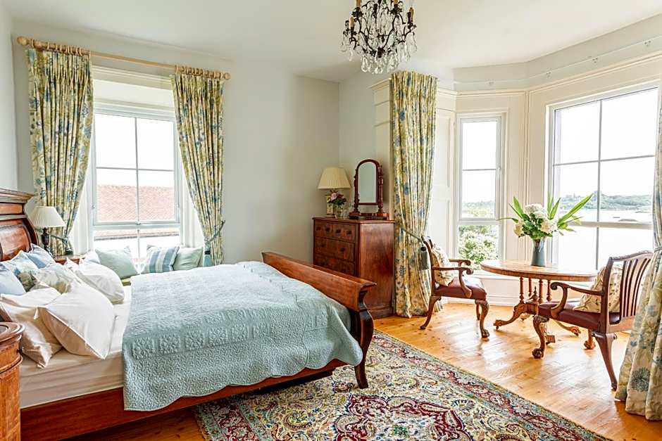 Photo 1 of 8 of Superior 1 King Bed