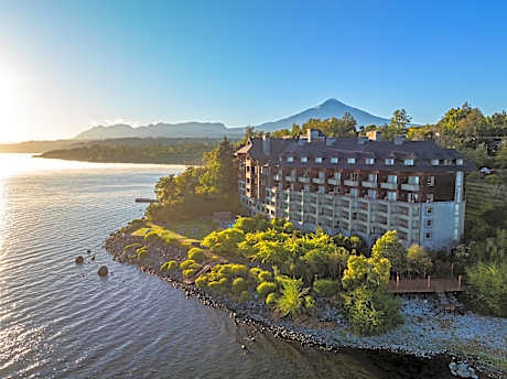 Park Lake Luxury Hotel