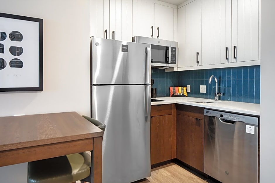 Staybridge Suites - Iowa City - Coralville, an IHG Hotel