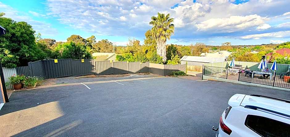 Goldrush Motel Young CBD