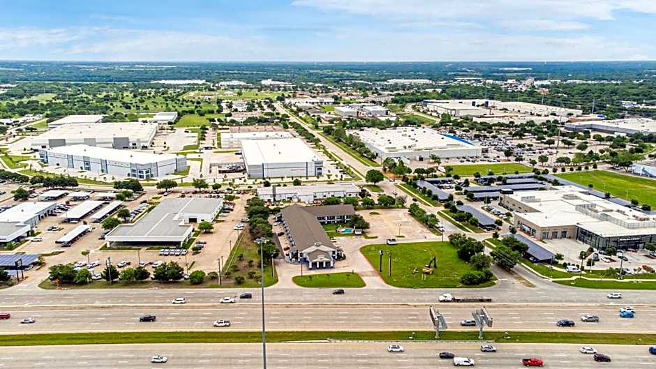 Days Inn by Wyndham McKinney