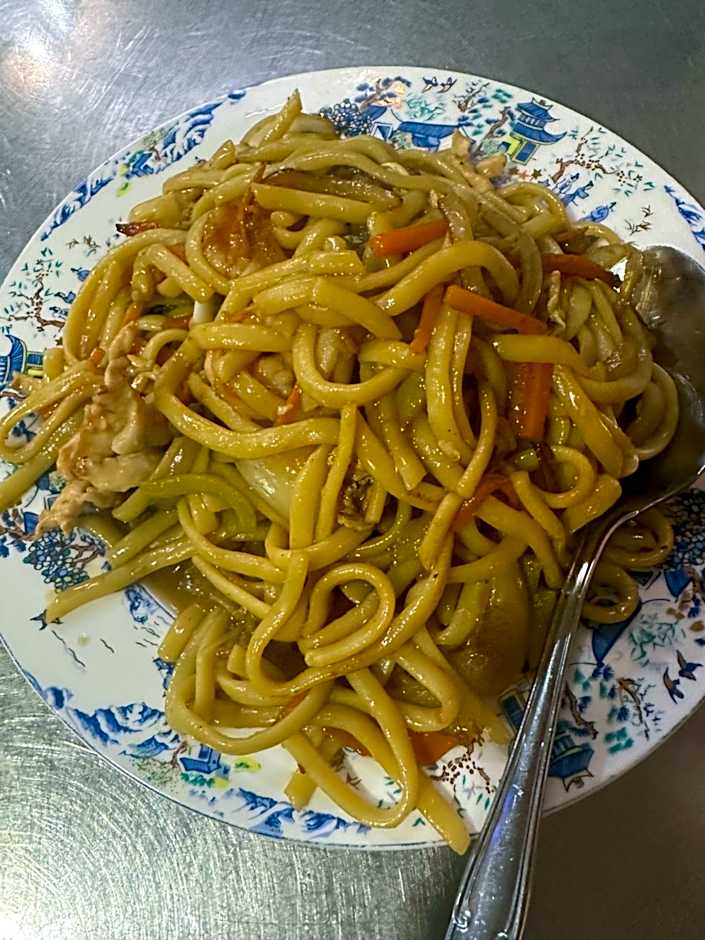 Hostal agripino y Restaurante asiático