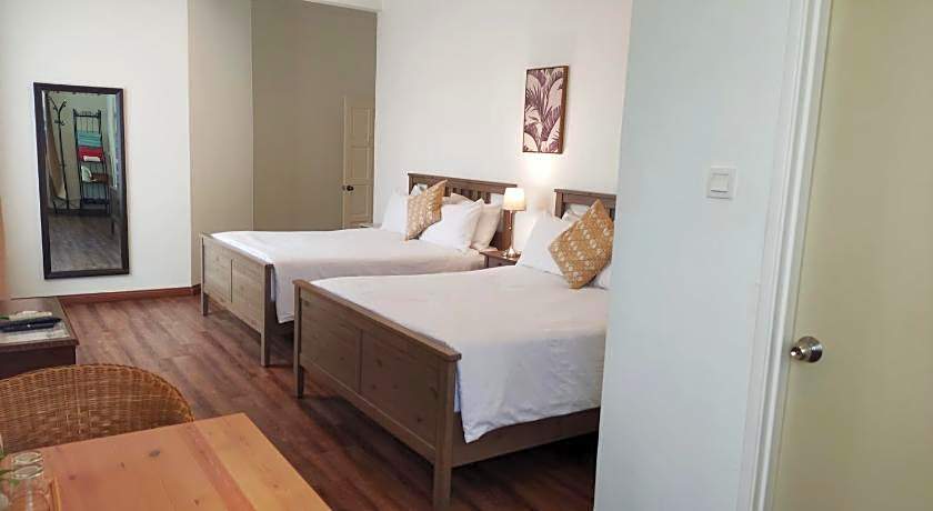 Rumah Putih B&B near KLIA