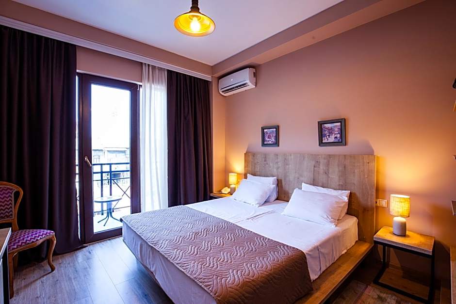 Hotel N16