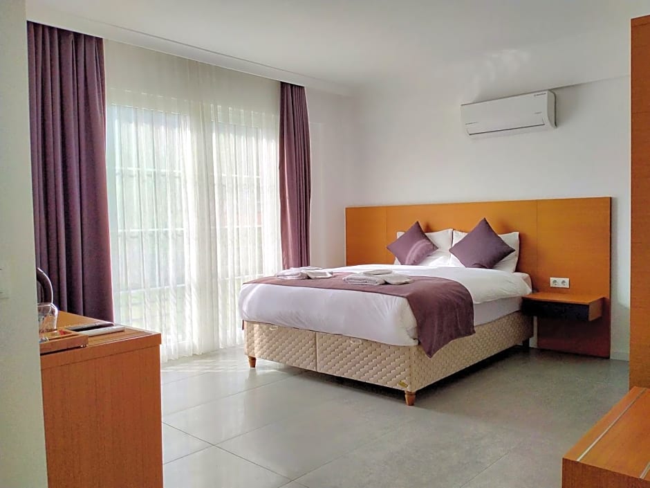 AdaHan Family Rooms Gocek