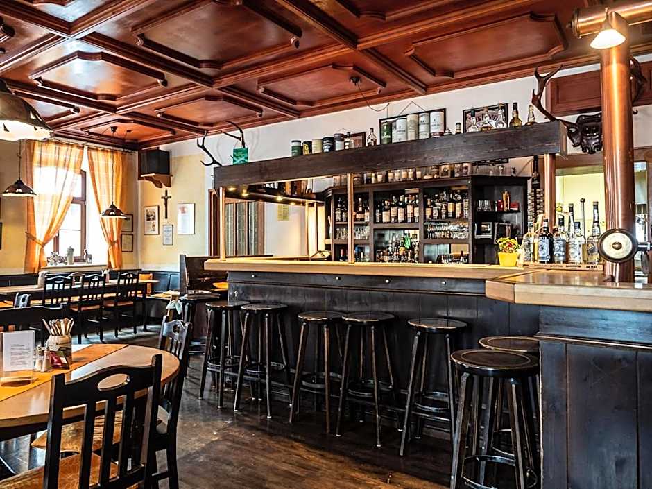 Eventhotel & Gasthof zur Post beim John in Obing