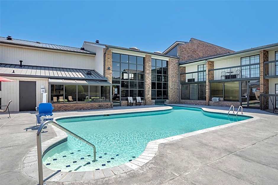 SureStay Plus Hotel by Best Western Greenwood