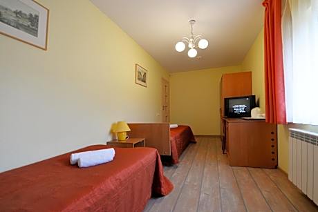 Economy Twin Room
