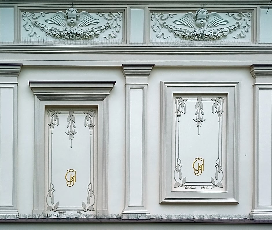 Grand Hotel