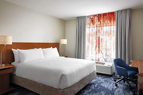 King Room with Bathtub - Mobility Access