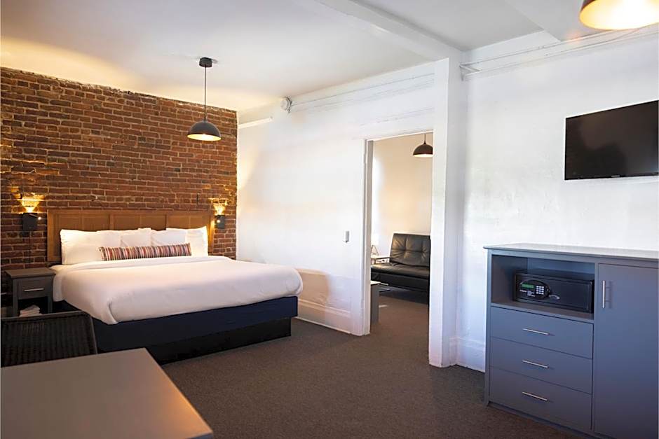 American Hotel