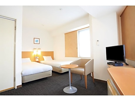 Twin Room - Non-Smoking