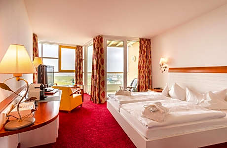 Deluxe Double Room with Balcony and Sea View