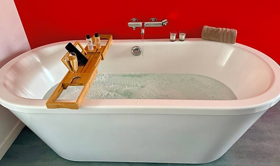 Aux Charmes-Suites cosy et independantes equipees d un frigo, micro ondes et nespresso