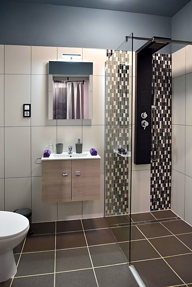 Water Lily Boutique B&B and Bungalow