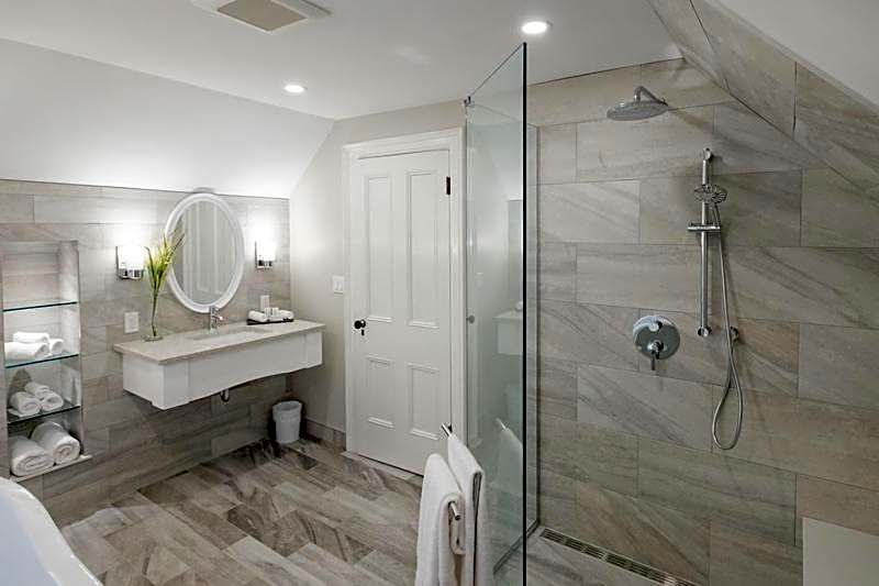 The Victorian Luxury Suites