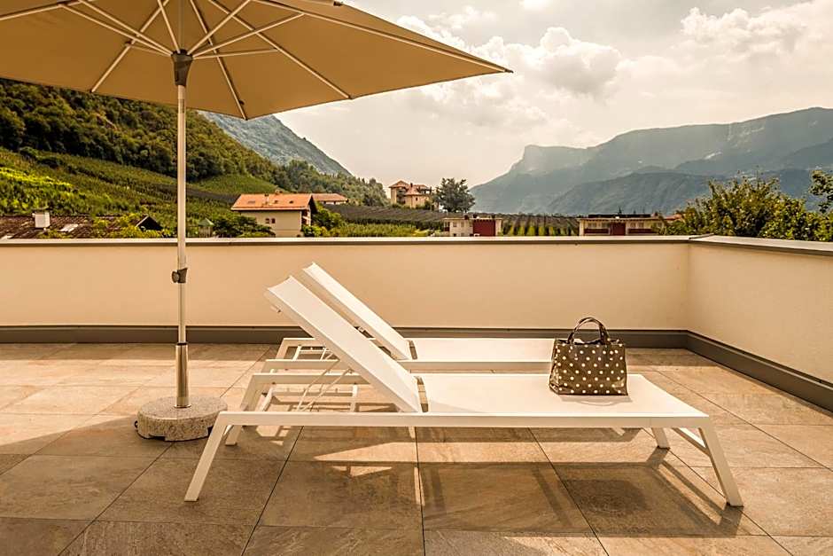 Hidalgo Suites