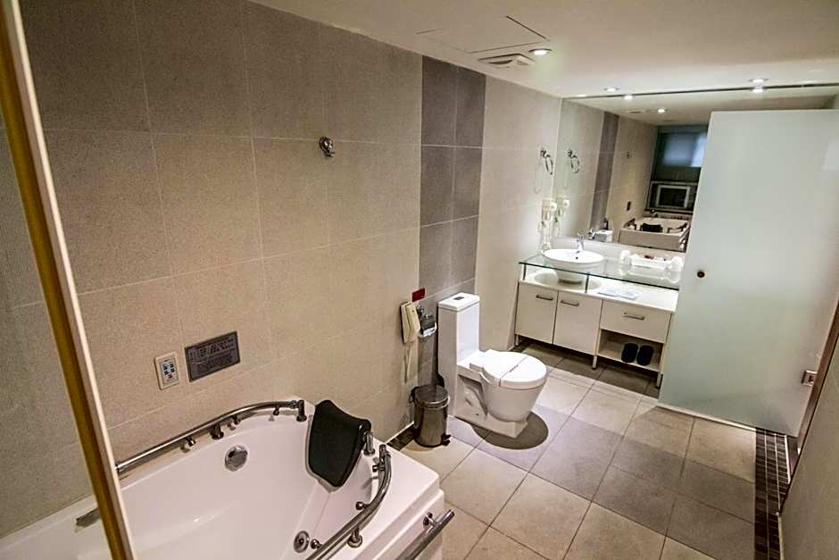 Katherine Plaza Hotel