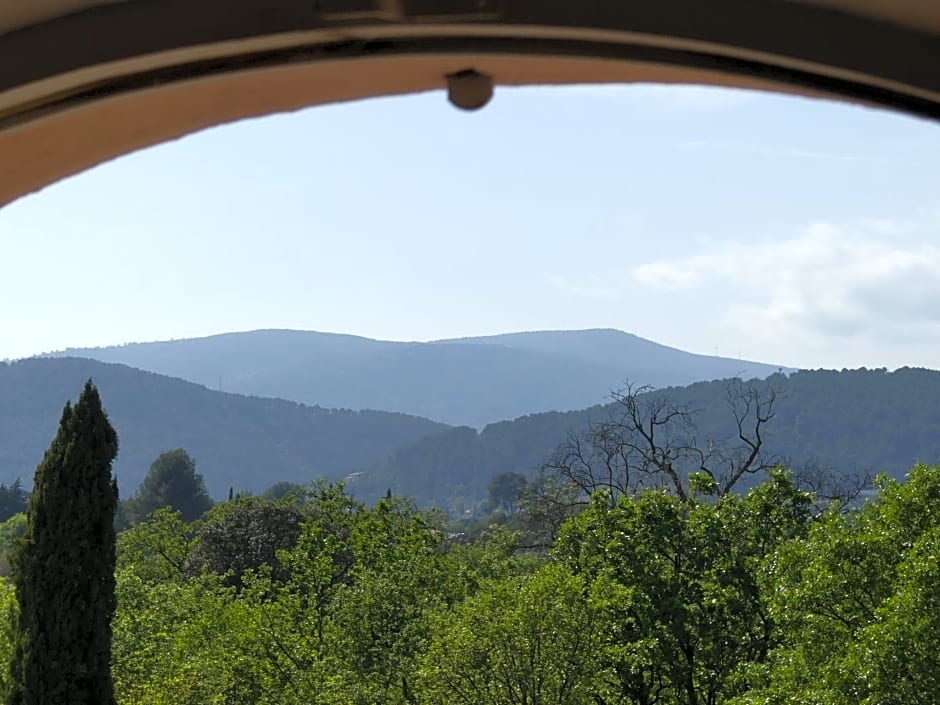 Le charme d'une vieille bastide provençale